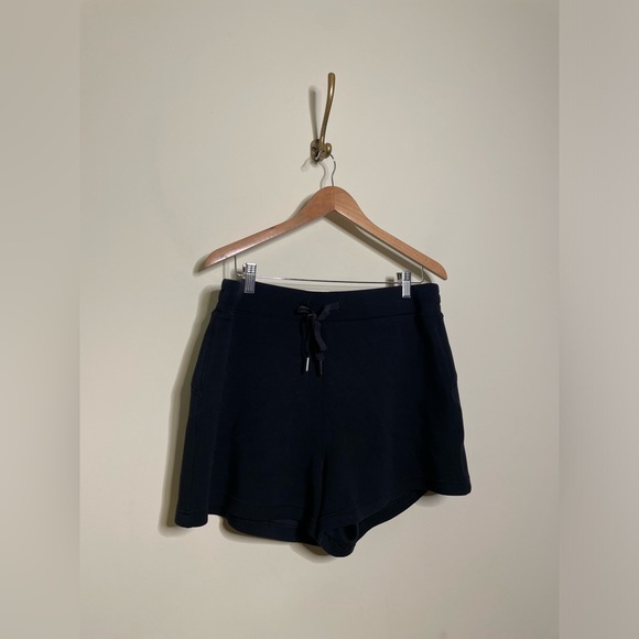 Spanx AirEssentials 4" short black - Picture 6 of 10